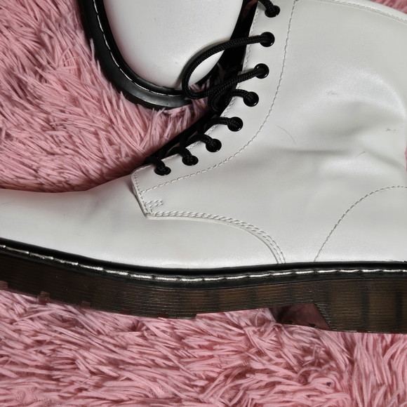 Rue21 White Combat Boots with Black Laces - Picture 6 of 14